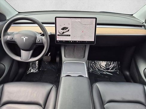 Used 2021 Tesla Model Y Long Range AWD/4WD image 19