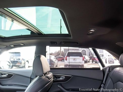 Used 2024 Audi Q8 Prestige image 12