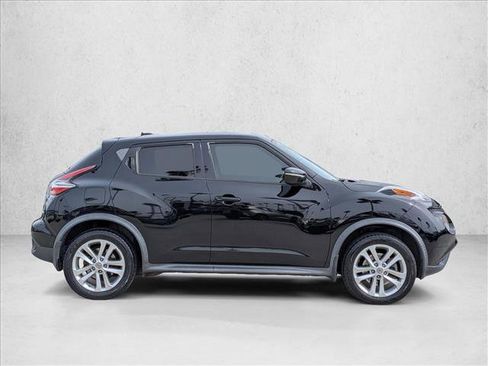 Used 2015 Nissan Juke SV w/ Cold Weather Package image 4