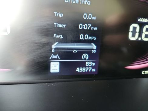 Used 2024 Kia Soul LX w/ Option Group 015 FWD image 18