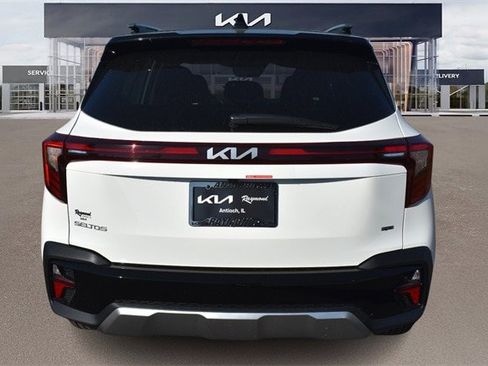 New 2026 Kia Seltos S image 4