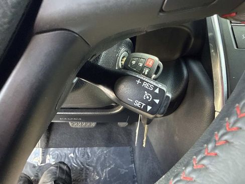 Used 2017 Toyota Camry SE image 33