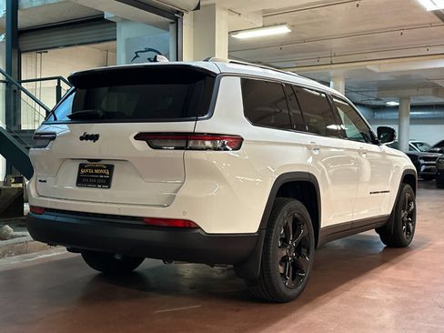 New 2026 Jeep Grand Cherokee L Limited AWD/4WD image 5