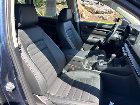 Used 2024 Honda CR-V EX-L image 11