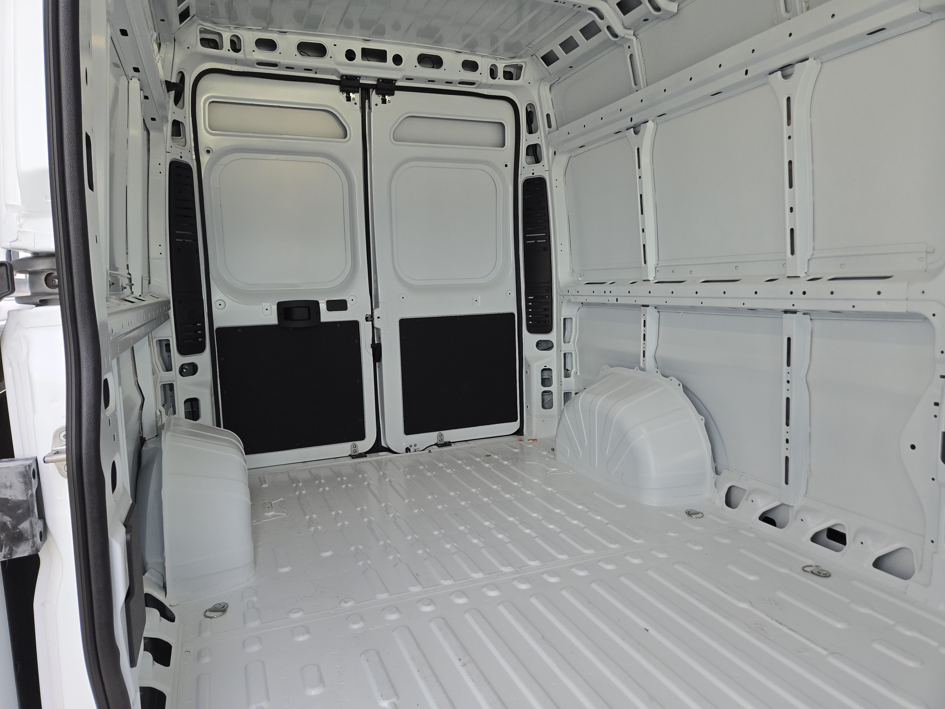 New 2026 RAM ProMaster 2500 w/ Convenience Group FWD image 20
