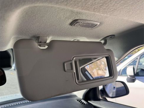 Used 2022 Hyundai Venue SEL w/ Cargo Package image 28