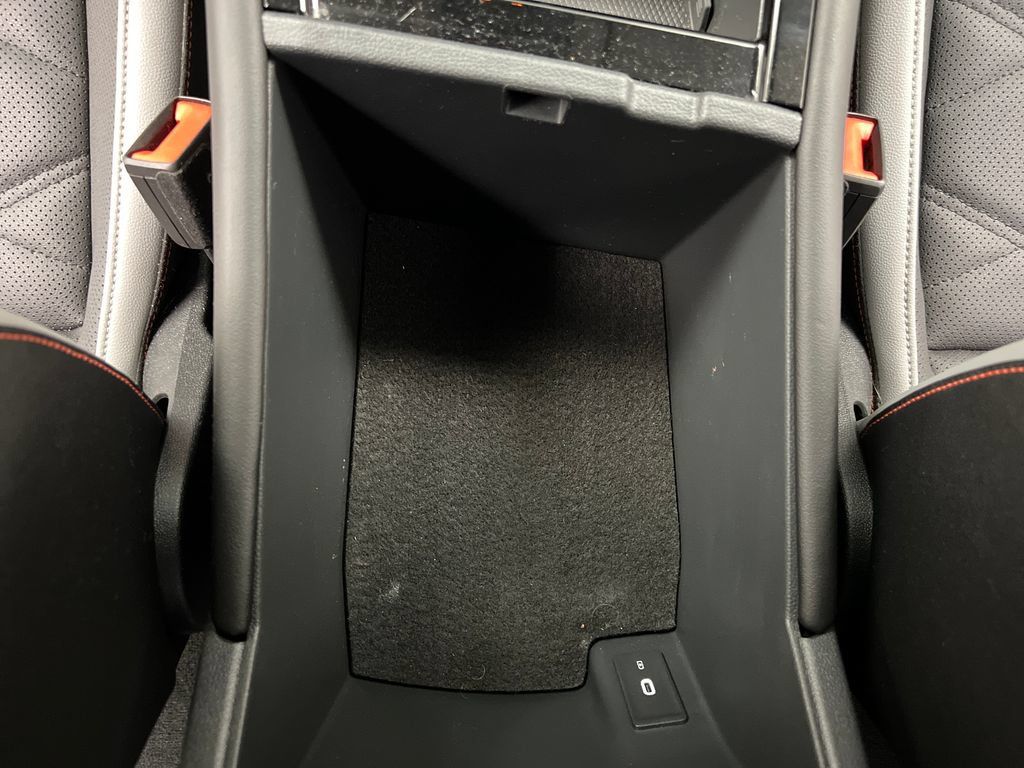 Used 2025 Volkswagen Atlas Peak Edition SE AWD/4WD image 49