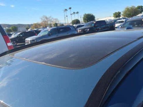 Used 2025 Volvo XC40 B5 Plus image 11