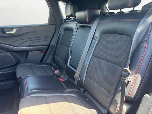 Used 2023 Ford Escape ST-Line FWD image 11