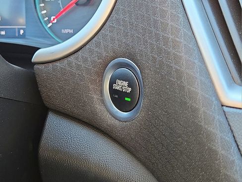 Used 2024 Chevrolet Malibu LT image 30