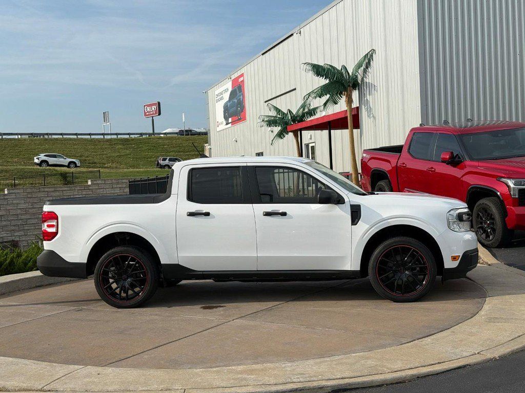 Used 2023 Ford Maverick XL FWD image 2