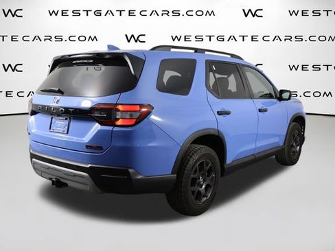 Used 2025 Honda Pilot TrailSport image 48
