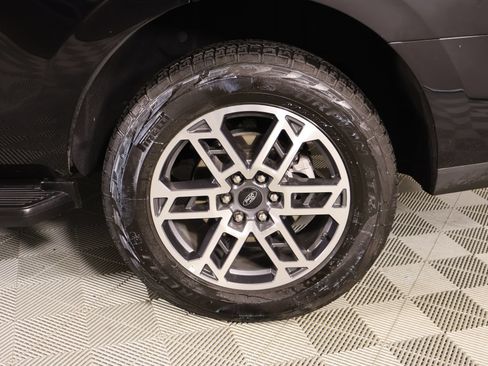 Used 2025 Ford Expedition Active AWD/4WD image 21