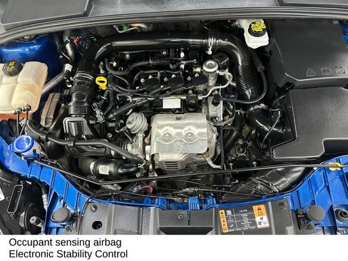 Used 2018 Ford Focus SE w/ SE Appearance Package FWD image 19