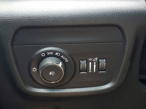 Certified 2023 Jeep Grand Cherokee L Summit w/ Luxury Tech Group V image 39