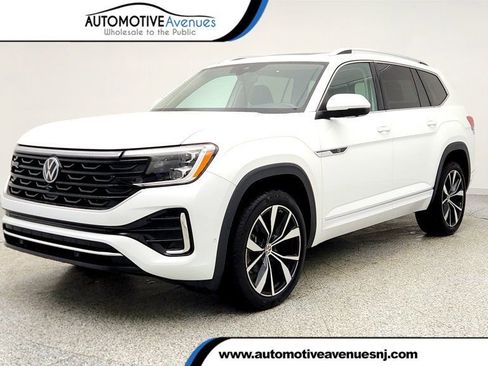 Used 2024 Volkswagen Atlas SEL Premium R-Line image 1