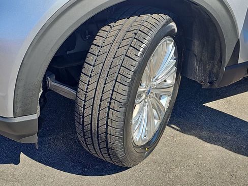 Used 2022 Ford Explorer Limited w/ Equipment Group 301A image 37