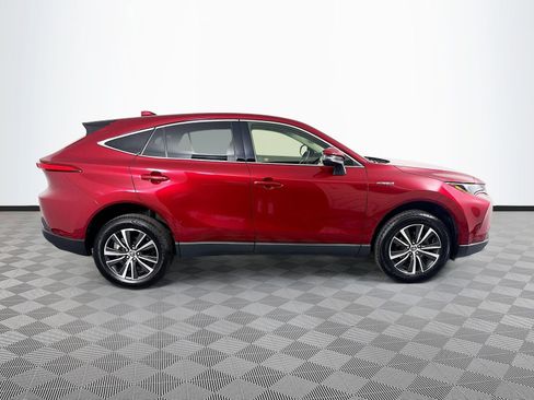 Used 2021 Toyota Venza LE AWD/4WD image 8