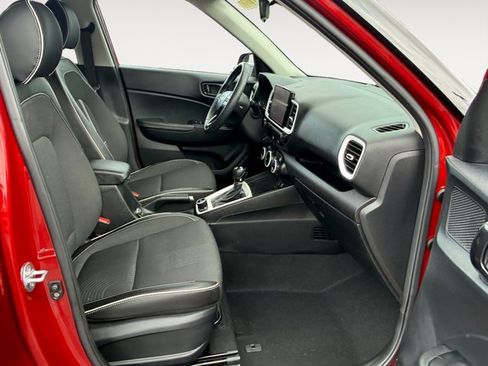 Used 2023 Hyundai Venue Limited w/ Cargo Package FWD image 19