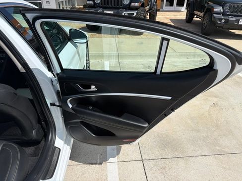 Used 2026 Genesis G70 2.5T AWD/4WD image 28