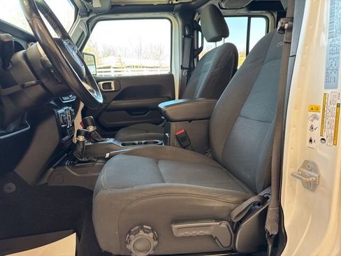 Used 2020 Jeep Wrangler Unlimited Sahara w/ Cold Weather Group image 14