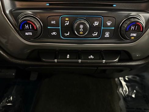 Used 2018 Chevrolet Silverado 1500 LT w/ LT Eassist Package image 36