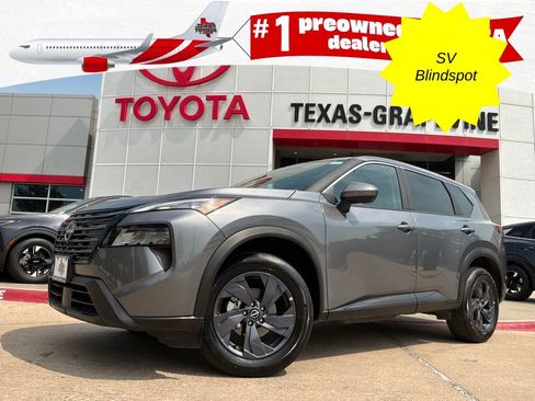 Used 2026 Nissan Rogue SV FWD image 1