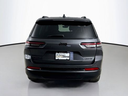 Used 2023 Jeep Grand Cherokee L Limited w/ Black Appearance Package AWD/4WD image 12