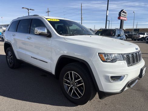 Used 2022 Jeep Grand Cherokee Limited image 7