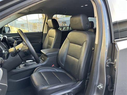 Used 2020 Chevrolet Traverse RS image 11