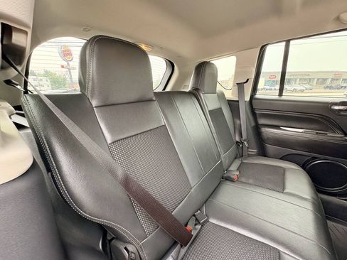 Used 2014 Jeep Compass Latitude AWD/4WD image 25
