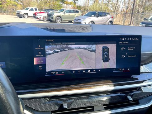 Used 2024 BMW X7 xDrive40i w/ Executive Package image 19