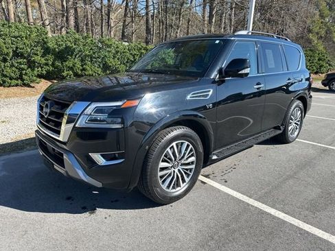 Used 2021 Nissan Armada SL w/ Captain's Chairs Package image 3