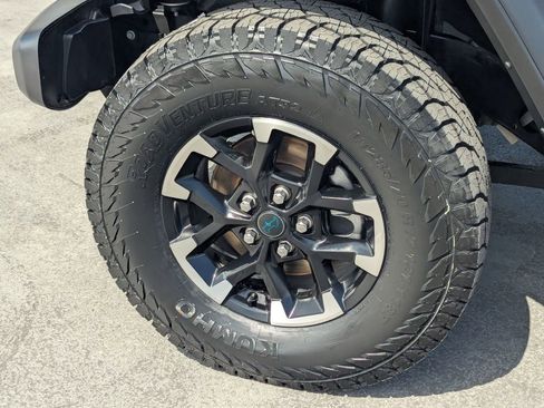 Used 2024 Jeep Wrangler Unlimited Rubicon 4xe image 9