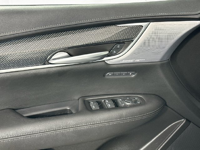 Used 2024 Cadillac XT5 Sportv w/ Technology Package AWD/4WD image 27