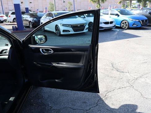 Used 2019 Nissan Sentra SV FWD image 14