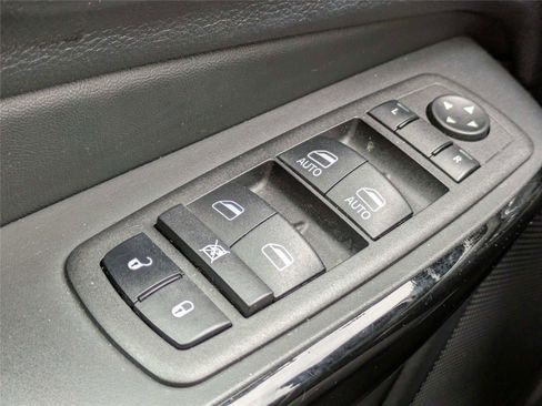 Certified 2023 Jeep Cherokee Altitude Lux image 26