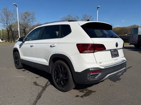Used 2023 Volkswagen Taos SE w/ Black Wheel Package AWD/4WD image 5