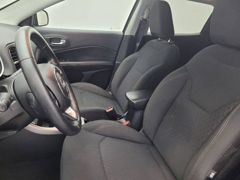 Used 2018 Jeep Compass Sport image 17