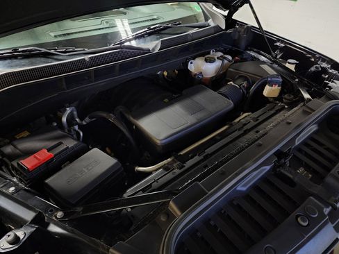 Used 2019 Chevrolet Silverado 1500 LT w/ All-Star Edition image 38