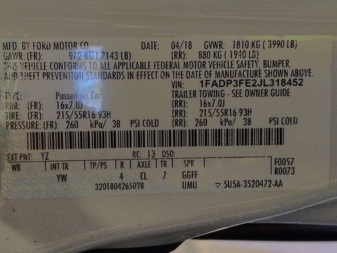 Used 2018 Ford Focus SE w/ SE Appearance Package image 33