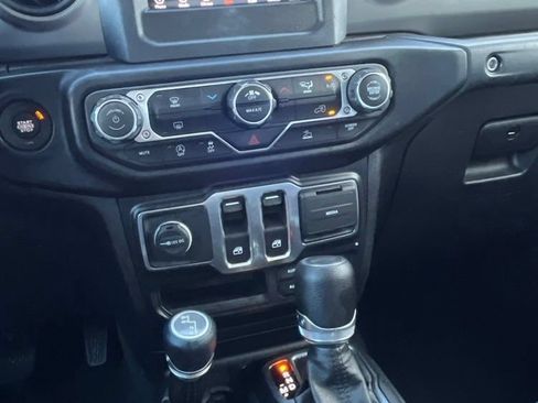 Used 2022 Jeep Wrangler Sport AWD/4WD image 14