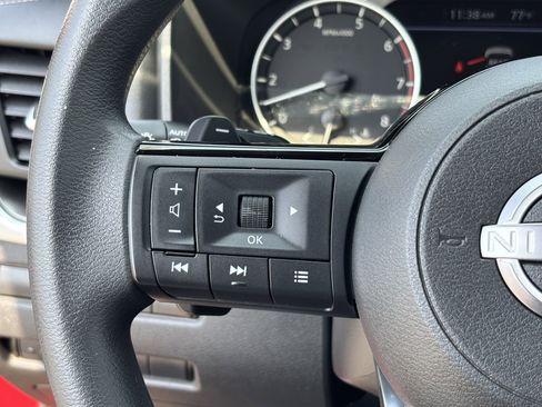 Used 2023 Nissan Rogue SV FWD image 28