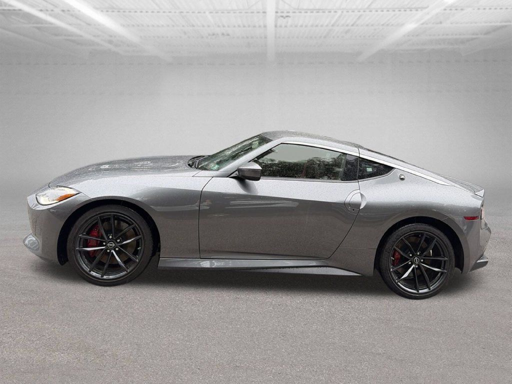Used 2025 Nissan Z Performance w/ Floor Mat Package RWD image 2
