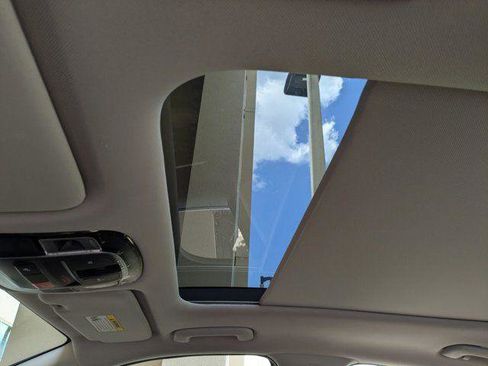 New 2024 Hyundai Sonata Limited FWD image 16