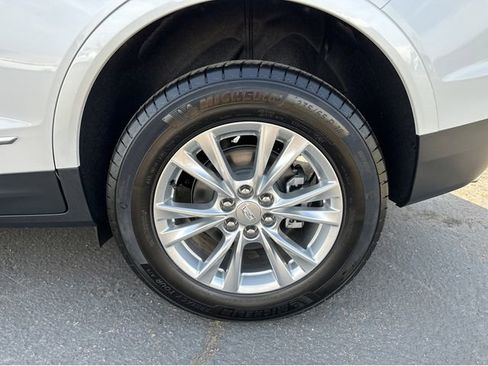 New 2025 Cadillac XT5 Luxury image 13