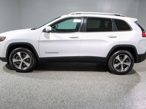 Used 2021 Jeep Cherokee Limited image 10