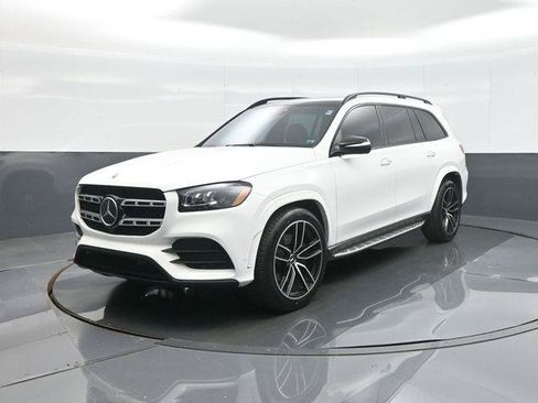Used 2021 Mercedes-Benz GLS 580 4MATIC image 3