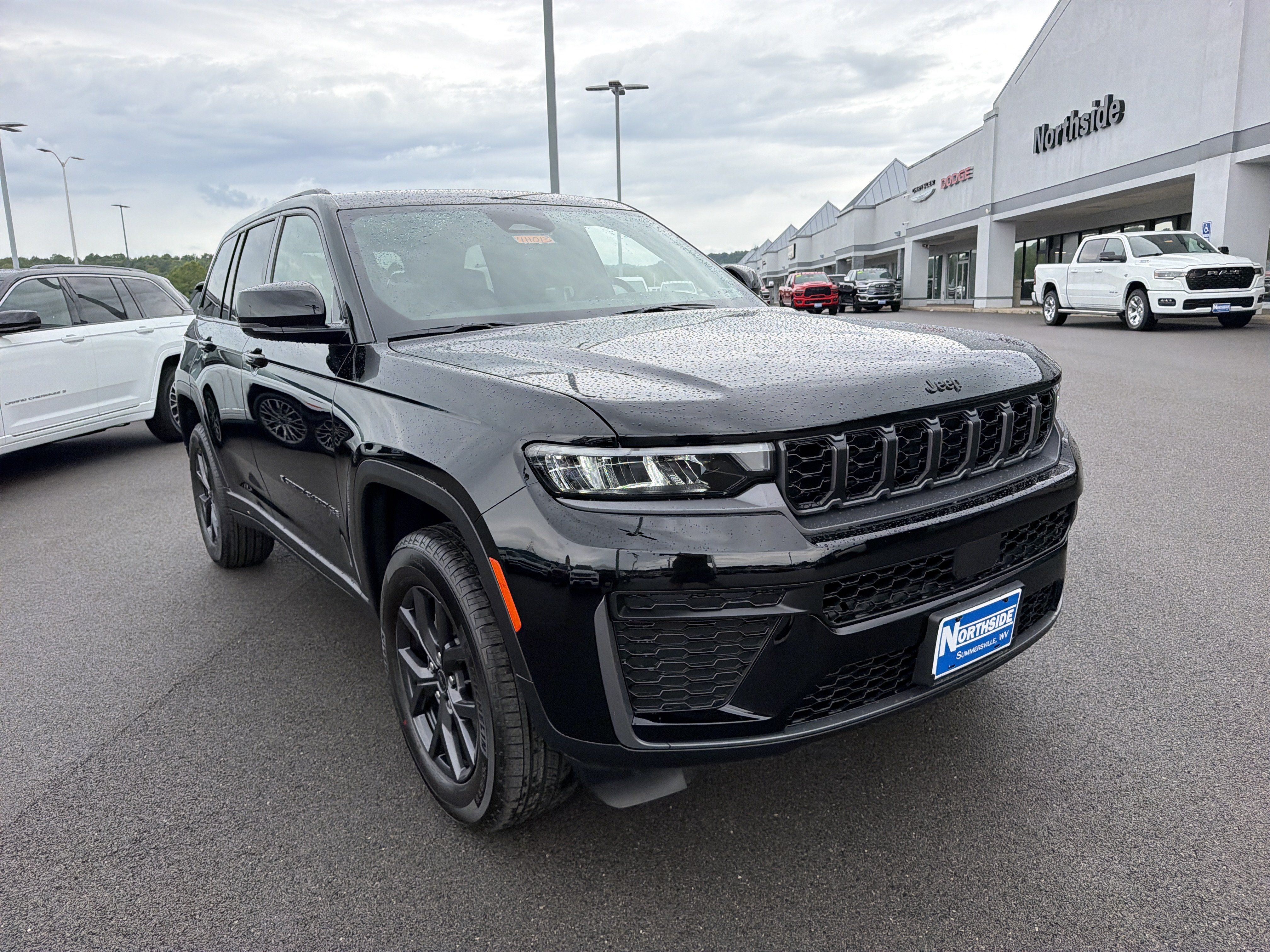New 2027 Jeep Grand Cherokee 4WD image 3