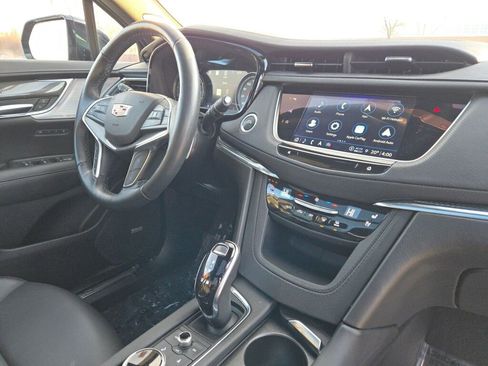 Used 2023 Cadillac XT5 Sportv w/ Technology Package image 7